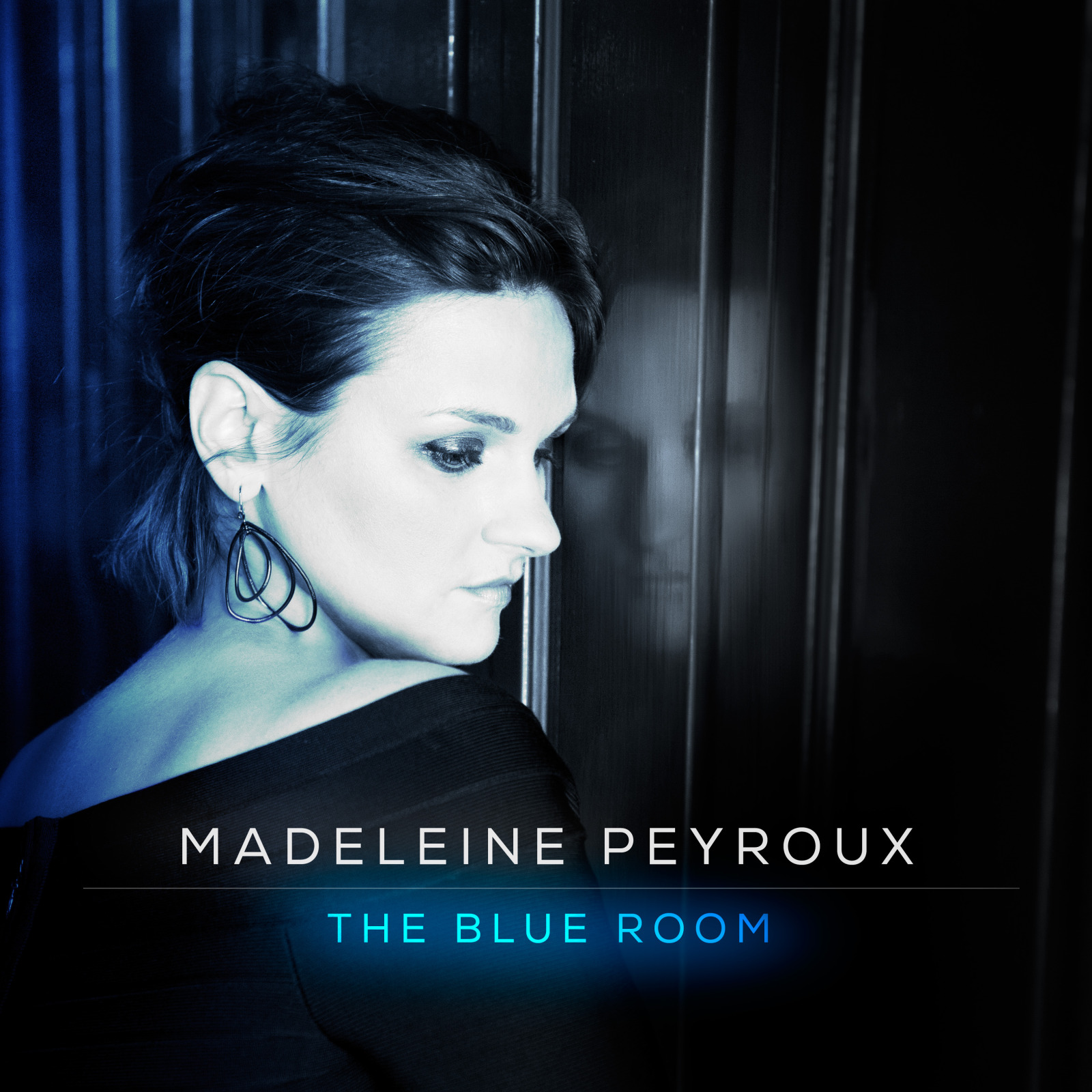 News Added Mar 03, 2013 Celebrated and Award-winning jazz singer, songwriter, and guitarist, Madeleine Peyroux gears up to release her inspired new album, THE BLUE ROOM, March 5, 2013 on Decca. The album is a return to what she is known best for reinterpreting songs with an emotion and depth that cant help but touch […]