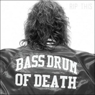 News Added Aug 25, 2014 John Barrett returns with his second full length for LA label Innovative Leisure as Bass Drum of Death. Elevating Bass Drum of Death from the scrapheap of garage rock challengers fighting for attention, 'Rip This' is Bass Drum Of Death 's most impressive record yet, combining the best elements of […]