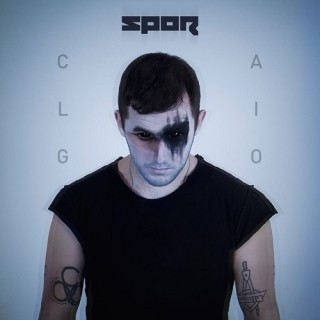 News Added Feb 15, 2015 After an extended hiatus, UK producer Jon Gooch has unearthed his drum 'n' bass alias Spor. For the past few years, Gooch has been releasing under his Feed Me alter ego, but 2015 sees him return with a new album on his Sotto Voce label. 'Caligo' possesses a dark sound […]