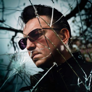 News Added Jul 14, 2015 Following the success of his hugely acclaimed 2012 Top Three album, Standing At The Sky’s Edge, Richard Hawley will release his eighth studio album, HOLLOW MEADOWS on September 11th, via Parlophone Records. Recorded at Sheffield’s Yellow Arch Studio in spring 2015, HOLLOW MEADOWS sees Hawley return to the classic, sophisticated […]