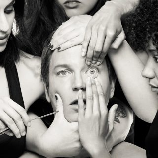 News Added Oct 04, 2016 Third Eye Blind are back less than a year after their last full-length album 'Dopamine' with a 7 song EP titled 'We Are Drugs.' The album was inspired by the political issues we are facing in 2016. First single "Cop Vs. Phone Girl" was inspired by a true story about […]