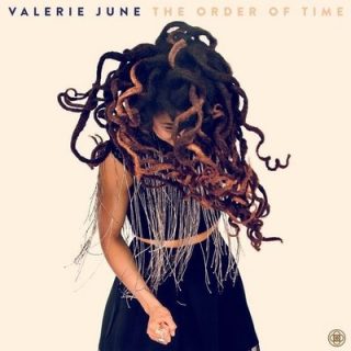 News Added Nov 04, 2016 History moves through all of our voices, in inflection, tone and vocabulary. Some people call this collective language "the spirit"; to others, it's "the voice of the people." Valerie June just calls it song: the ongoing record of human sorrow and delight that she shapes into tunes and verses that […]