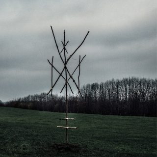 News Added Feb 04, 2018 Belgian atmospheric/post-black metal formation Wiegedood (meaning: "Sudden Infant Death Syndrome", or SIDS), are back with their third installment "De Doden Hebben Het Goed III", which is set to be released on April 20th. At this point, not much further information is available. Submitted By Schander Source nl-nl.facebook.com WIEGEDOOD - De […]