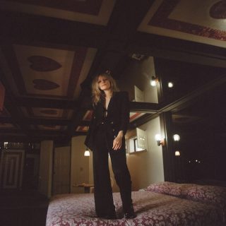 News Added Dec 23, 2018 Jessica Pratt, the Los Angeles folk singer, will be releasing her third album on February 8th. The album will be called 'Quiet Signs.' "Quiet Signs' will be released via Mexican Summer/City Slang. The first single released was called 'This Time Around.' Submitted By Brian Source pitchfork.com Track list: Added Dec […]